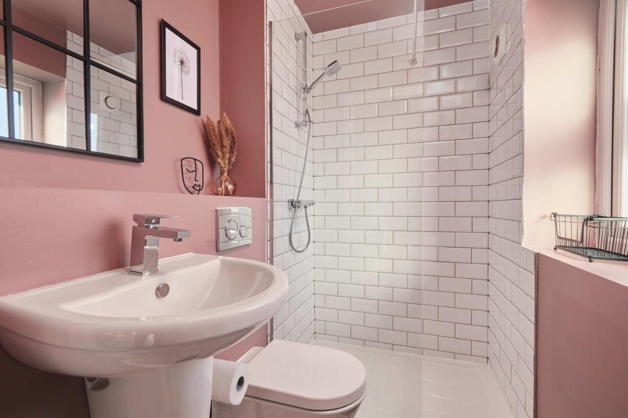 Homebird Property - Ash Tree House Leeds  Extérieur photo